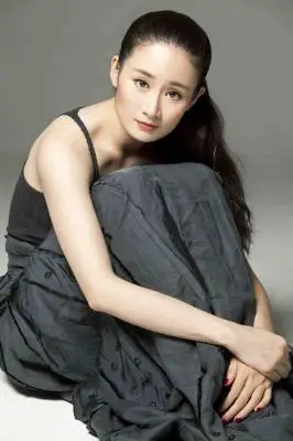 时隔16年,《马大帅》中的马小翠如今反差明显,一头短发格外精干