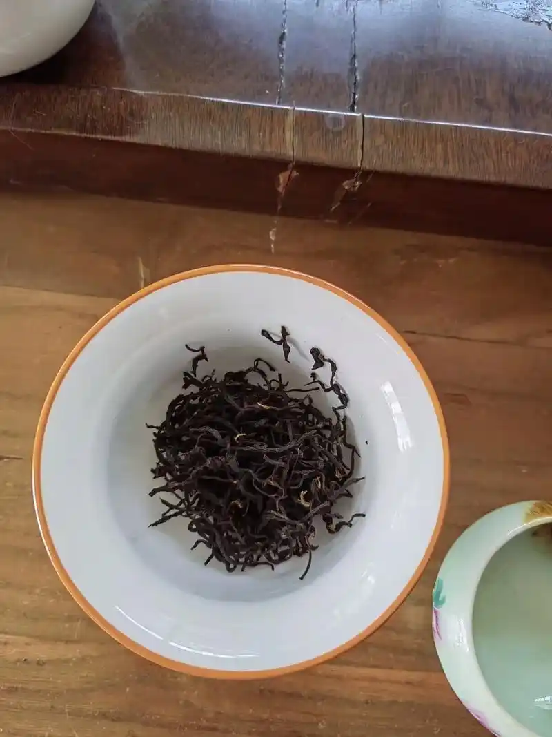 野生赤甘 属于红茶类,是难得的茶中珍品.原产地是福建省武夷山 - 抖音