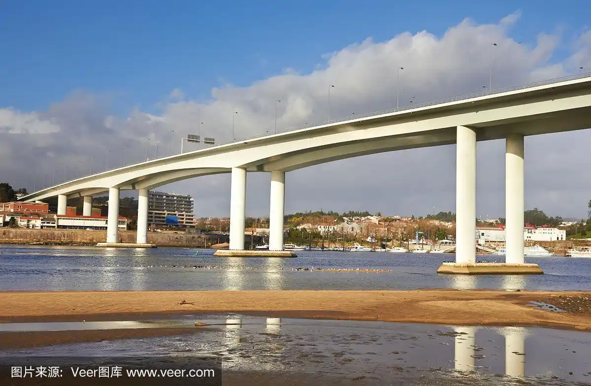 又高又长的混凝土桥