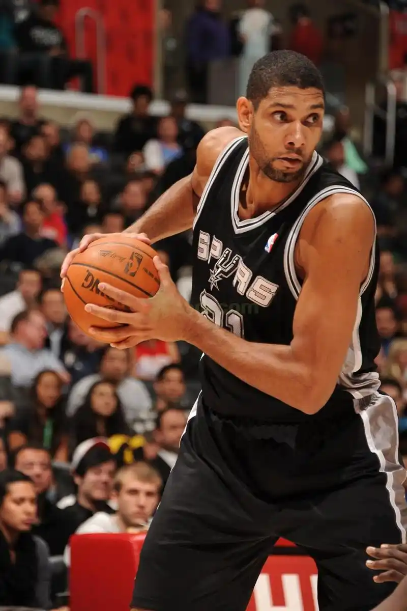 邓肯10年9次入选一阵,那错过的一次原因是什么呢?情有可原