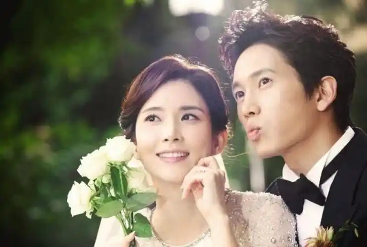 老婆的剧一结束,老公的剧来接档,池晟,李宝英诠释何为模范夫妻_腾讯