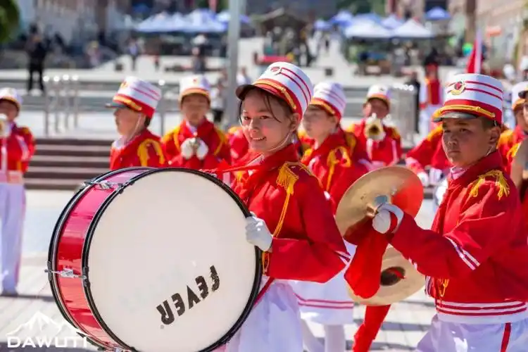 巴里坤县举办少先队鼓号队风采展示大赛