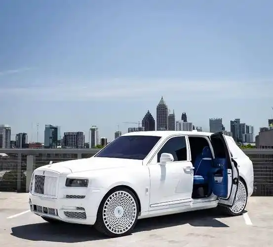 劳斯莱斯·库里南:个性定制珍珠白_搜狐汽车_搜狐网