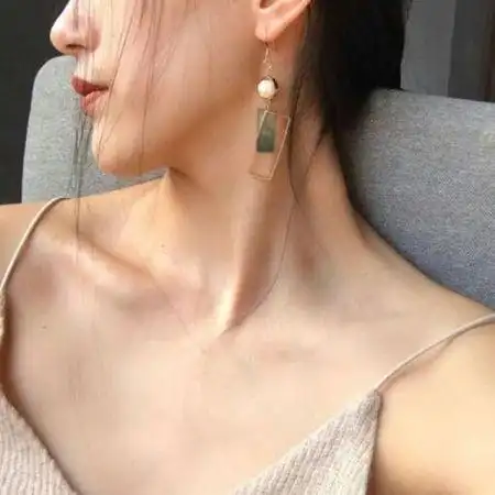 锁骨头像 女生的