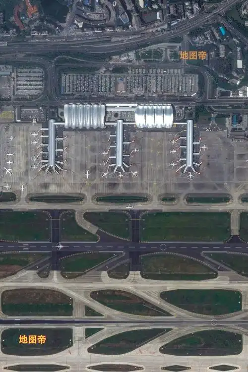 航拍重庆江北国际机场三座航站楼三条跑道t3a科幻感十足