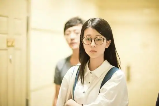 看看《欢乐颂》"关关"摘下眼镜多美 大长腿秒杀其余四美