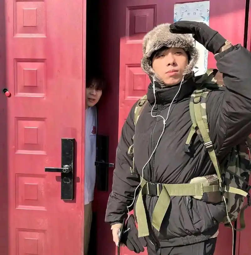 写门店主题曲,说好一人给2000元结果三人给了1200元,气得法老把这首歌