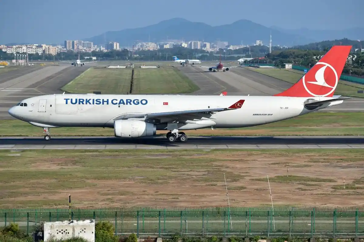 土耳其航空的标涂最好看了😌#土耳其航空 #a332f #a - 抖音