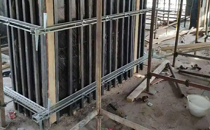 新型剪力墙模板支撑加固体系