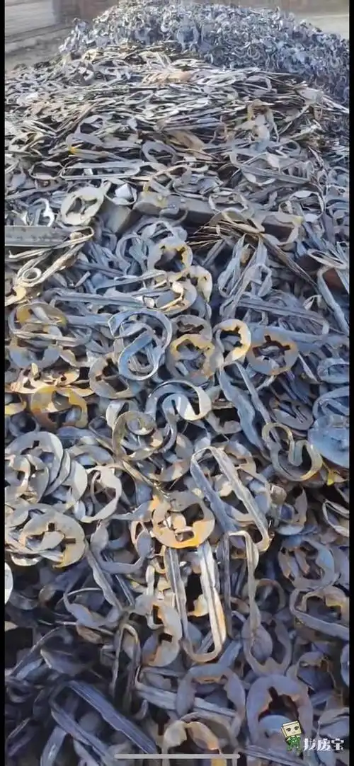 出售:马蹄铁70吨