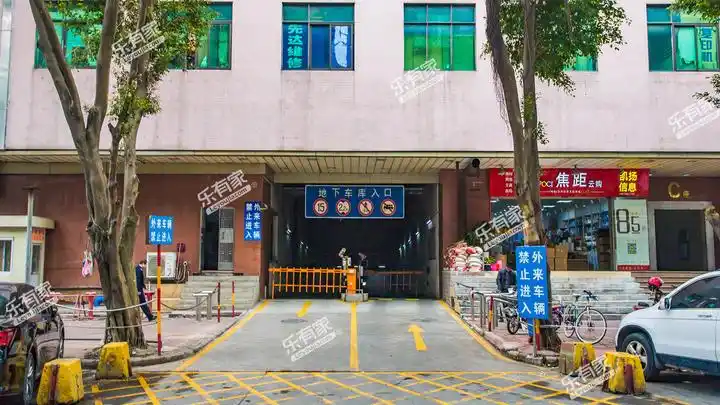 太平广场花园实景图