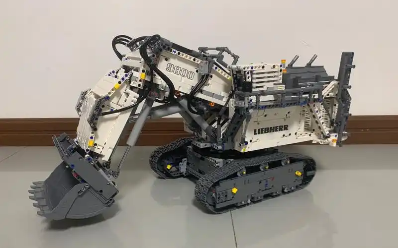 【乐高】12.5小时完成利勃海尔r9800矿山挖掘机!