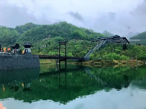 走进山水之都 游醉美仙山鬼谷岭