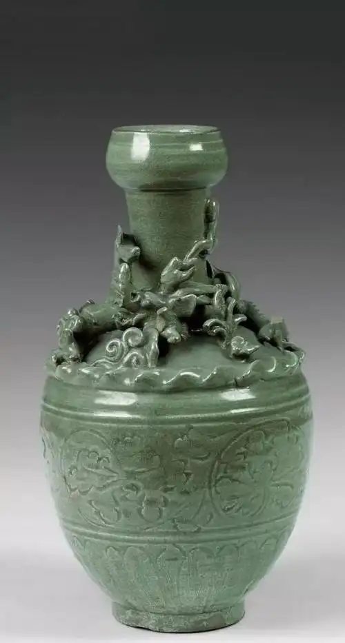 浙江省博物馆藏宋代龙泉窑瓷器管窥