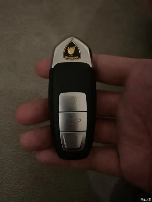 【图】感觉urus这钥匙让车贬值了100万_兰博基尼论坛_汽车之家论坛