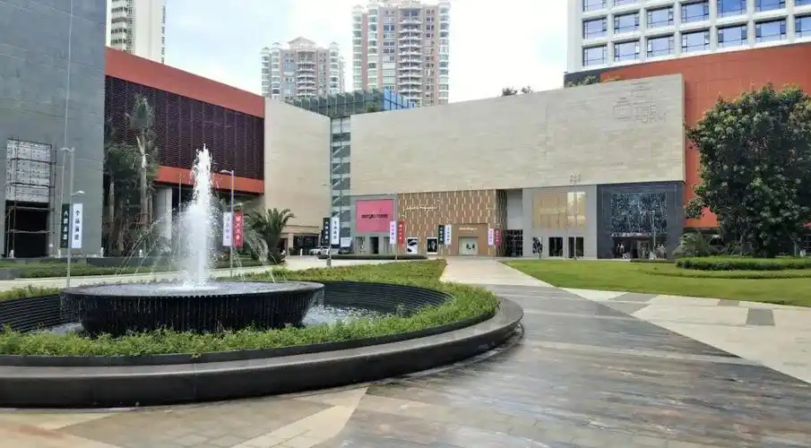 海口走高端路线的商场屈指可数.