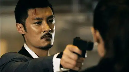 余文乐出演《玩命狙击》 无惧角色负面