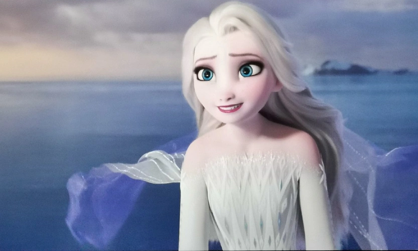 艾莎40万根头发上热搜,解开发带的那一刻,秃头网友们抱团哭泣