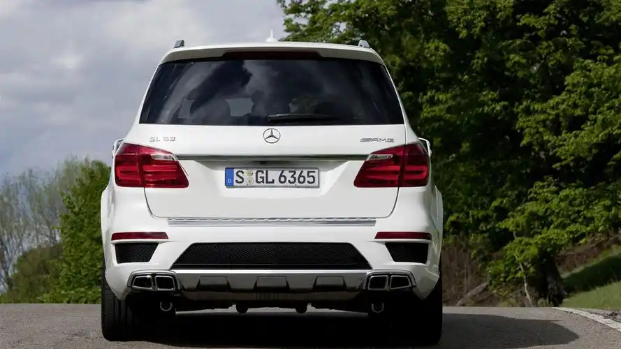 梅赛德斯-奔驰gl63 amg的汽车高清壁纸 预览