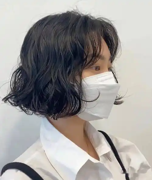 " 短发全头烫 " ,简单很耐看._发型_中国_jfxxsp