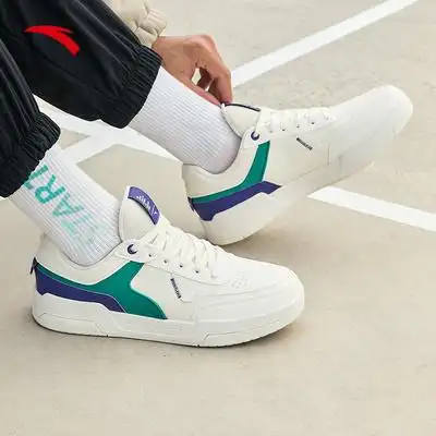 安踏春季皮面运动鞋白色休闲平底滑板鞋子板鞋