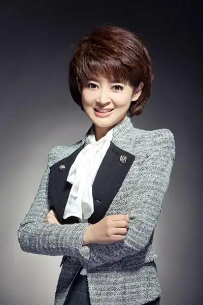 《新闻联播天气预报》迎新主播夏雯工作16年再成新人