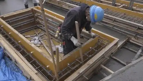 安藤的清水混凝土的模板,配比,以及施工过程