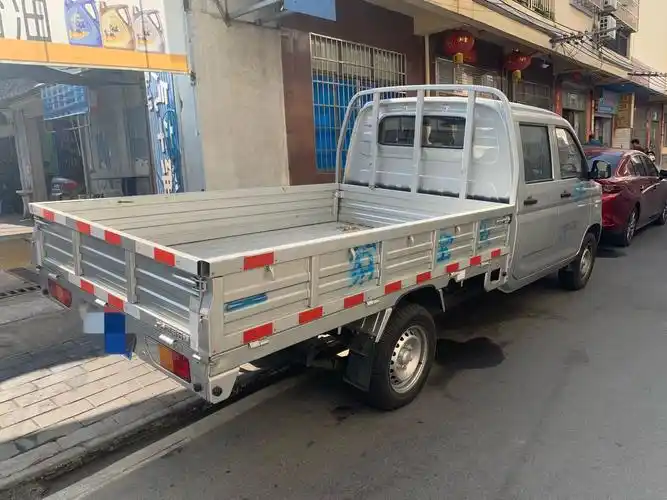 五菱荣光新卡加长版双排