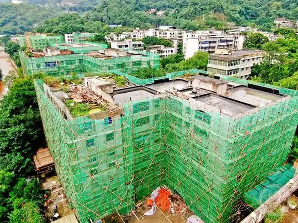 重庆万盛:老旧小区改造忙