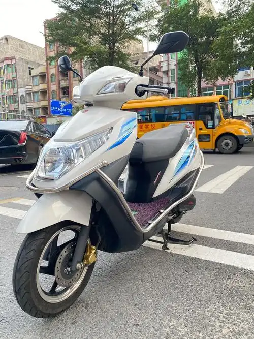 现车五羊本田御鲨125c国四电喷整车原版原漆