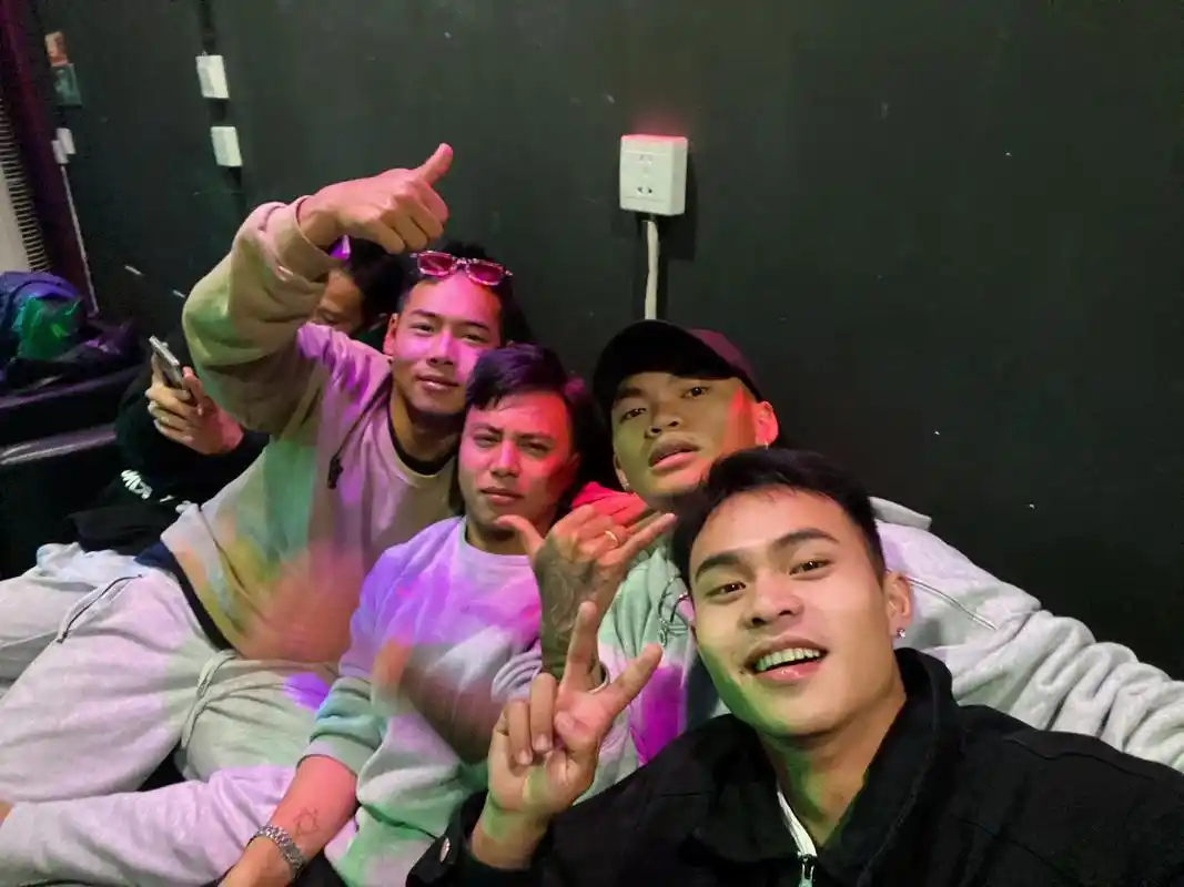 浅出现一下#合照 #帅气逼人组合 #185大帅哥 #分享照片 - 抖音