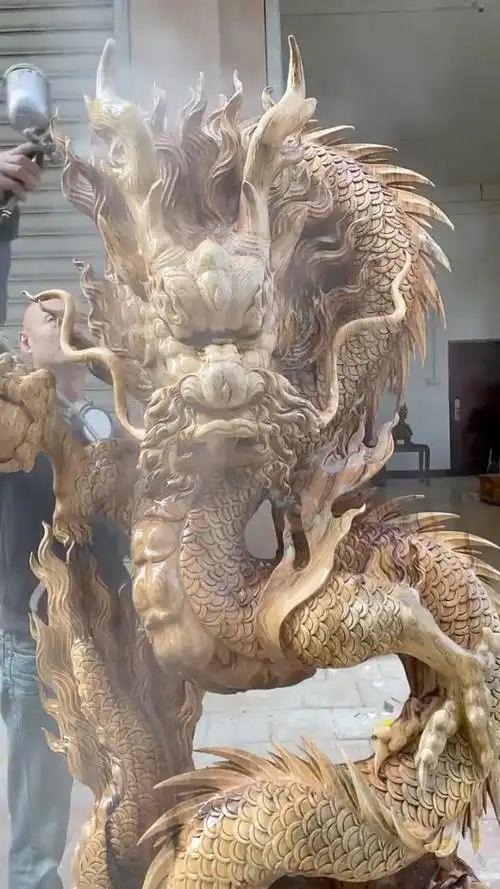 霸气侧漏的老龙王