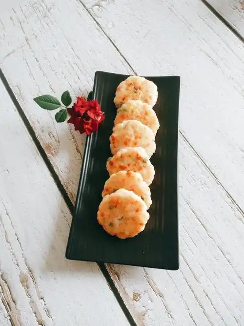 兰花草v做的美味鲜虾饼