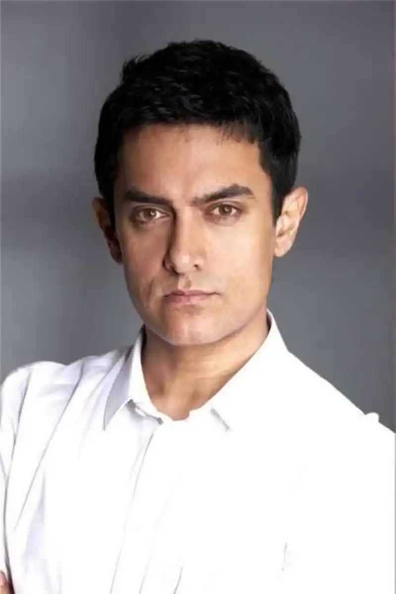 阿米尔汗帅大叔以个人魅力撑起的《印度暴徒》,勇筑民族英雄梦