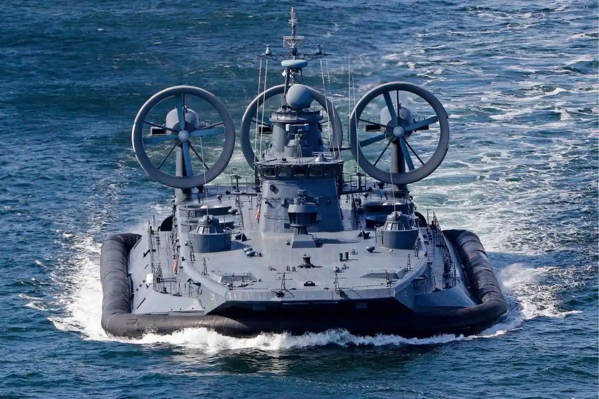 舰船欣赏:俄罗斯12322型气垫登陆艇,绰号"欧洲野牛"世界上最大的气垫