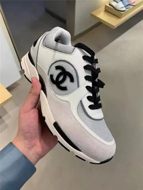 chanel 女款 经典logo 系带 运动鞋