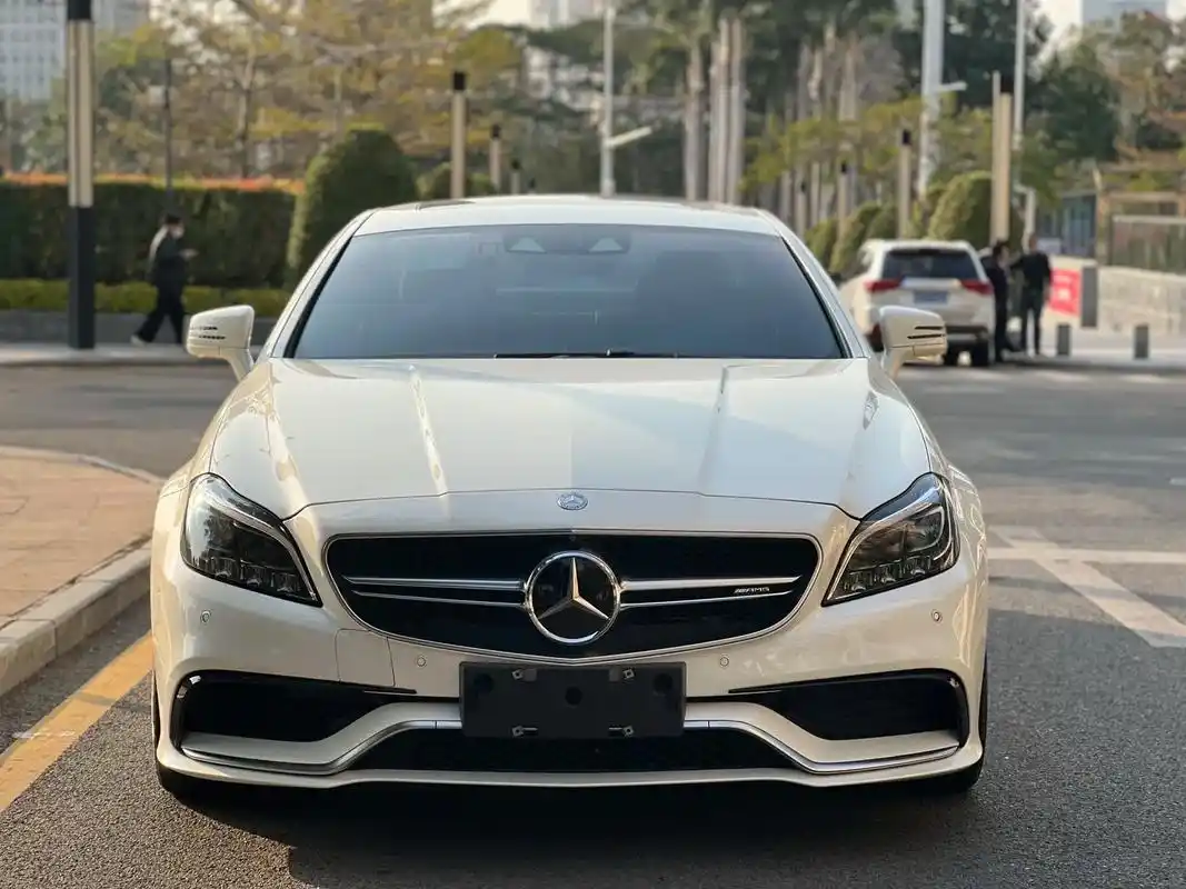 2017年奔驰cls63amg
