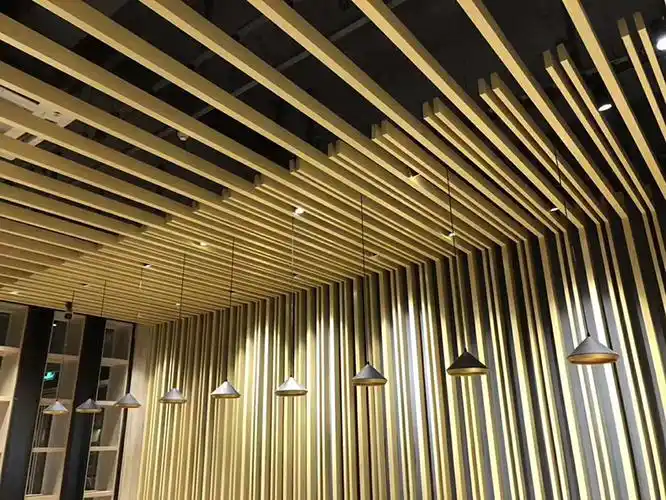 型材铝方通广泛用于建筑天花吊顶装饰,线条完美观赏性高●!