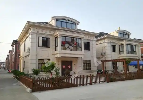 南立面实景西立面实景北立面实景南面入口实景西立面局部近景建筑整体