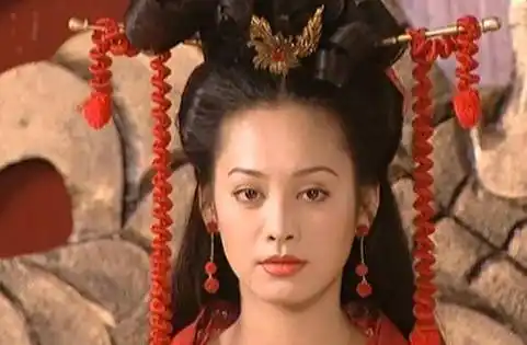 朱珠vs宁静,同样是秦国太后,时尚是不够的