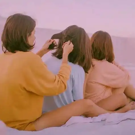 亲密三姐妹背影欧美姐妹头像图片