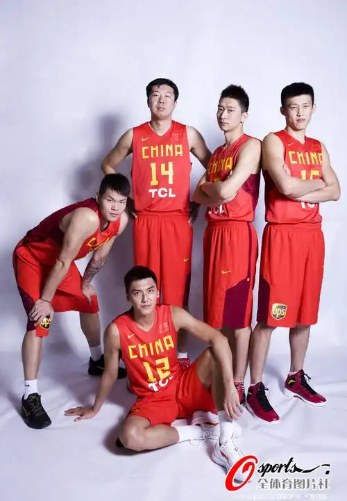 中国男篮伦敦奥运全家福_高清图集_新浪网