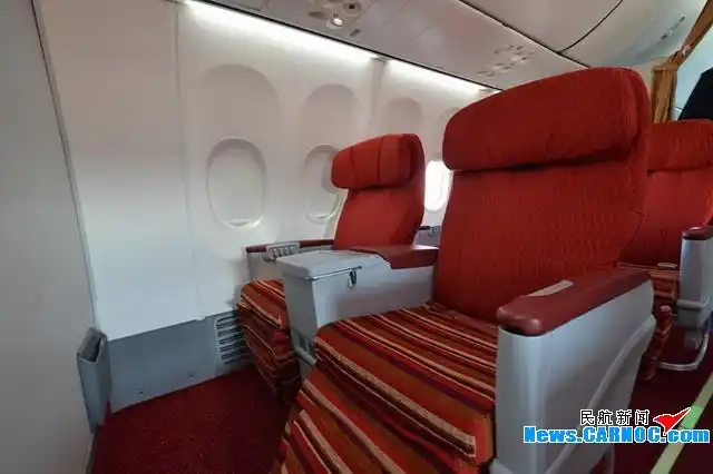 图3:b-5702号飞机全新头等舱. 摄影:马昕宇