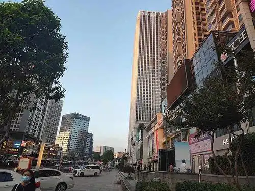 2/8号线昌岗地铁5分钟/1200租金/小区电梯/周边商业区