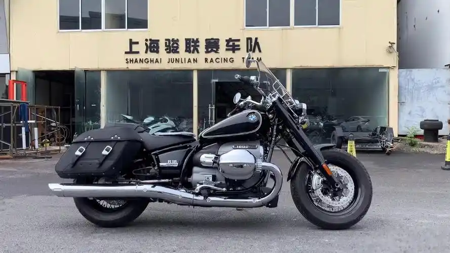 1800cc最大排量的宝马摩托车 r18