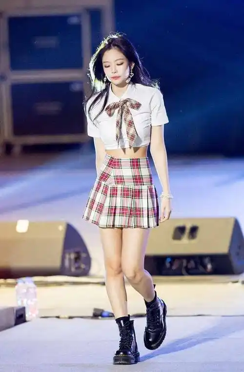 金智妮跳舞最美瞬间大合集,各种风格都能驾驭,很吃她的猫咪长相_舞台