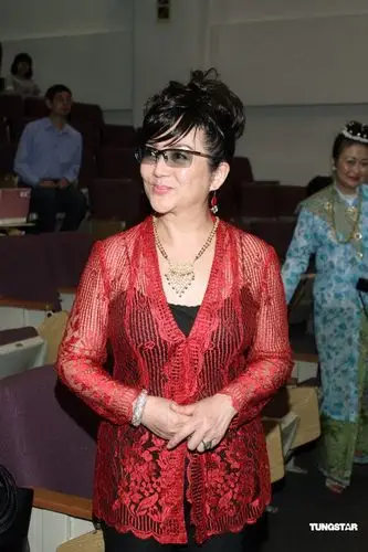 《夜明》即将在台湾地区上映,昨日,作为影片顾问的香港著名演员冯宝宝