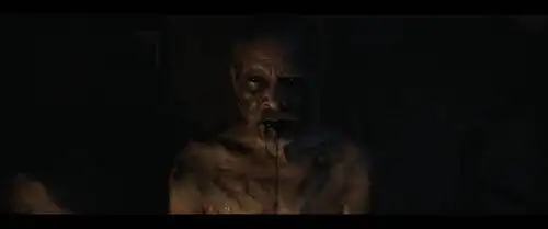 其实,不重要. 事实上,不论崔维斯是