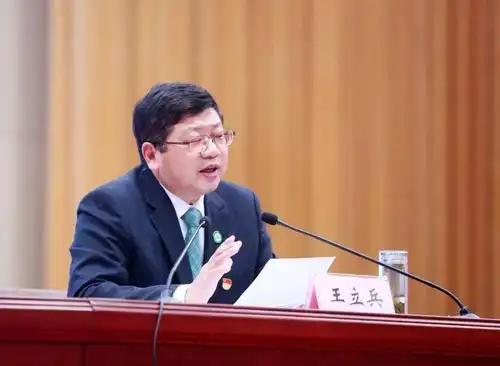 省委宣讲团成员带着"大餐"走进黄州!