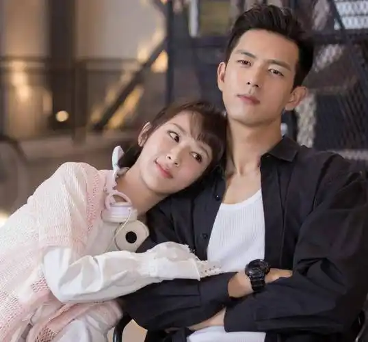 杨紫为李现庆生,发文时间却与邓伦有关,杨紫迅速回应_互动_生日